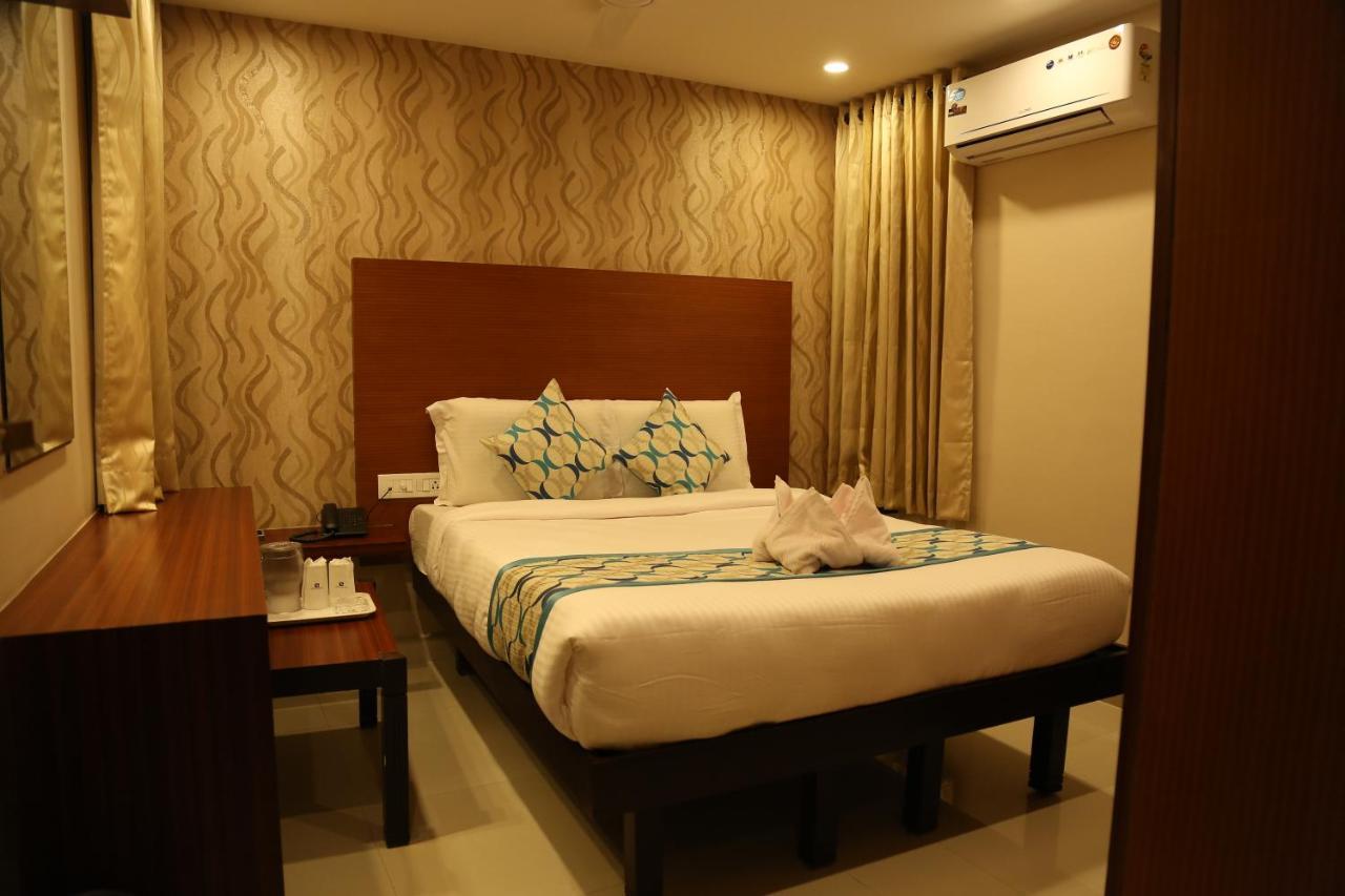 Santhi Bhavan 3*